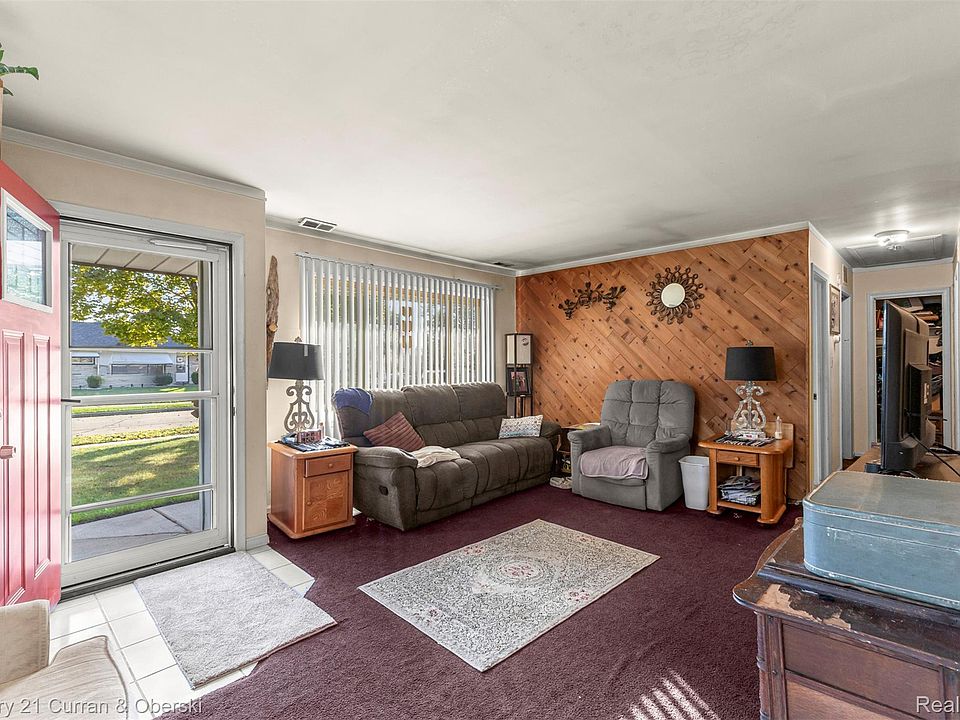 555 Lytle Pl, photo 3