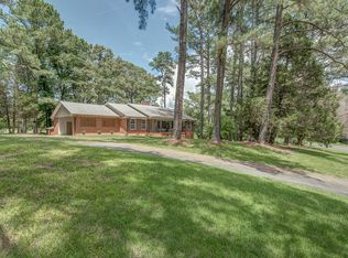 1135 Stanley Lucia Rd, Mount Holly, NC 28120