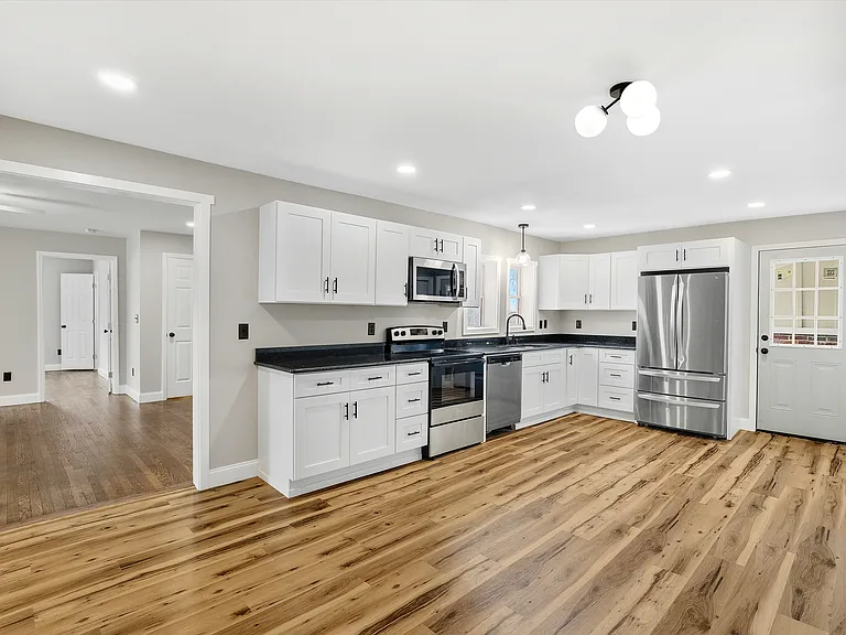 1397 Dutch Cove Rd — Photo 9