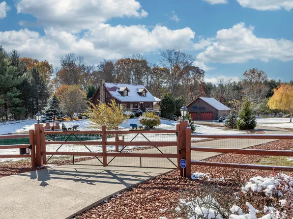 465 Ginder Rd NW, Lancaster, OH 43130