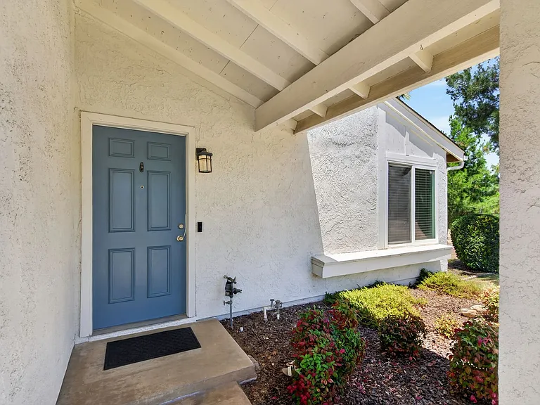 263 Greenbriar Ct — Photo 4
