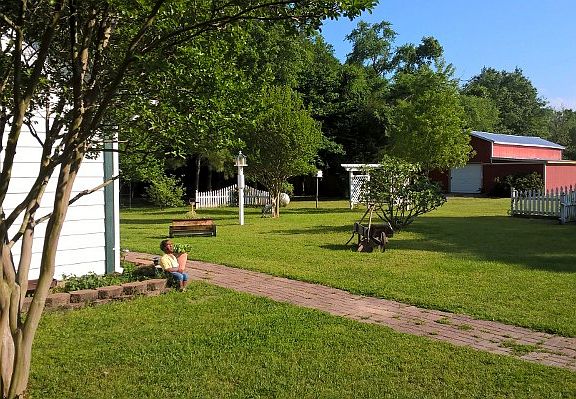 Quiet, peaceful community