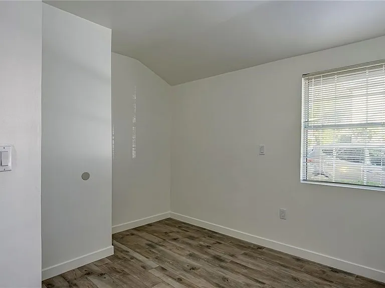 3303 Cardiff Ave — Photo 4