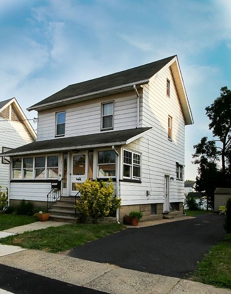2nd image of 2510 Doris Ave