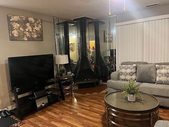 5th image of 629 Derry Ct APT 2A