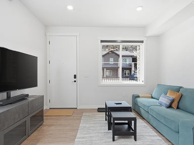 2115 Hummingbird Way #4-106 — Photo 5