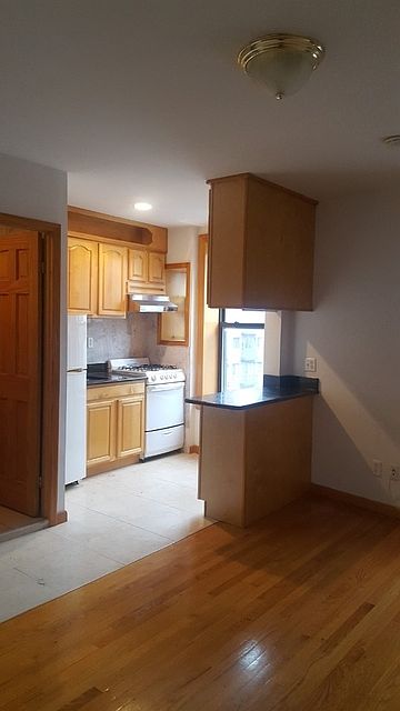 1st image of 195 Mulberry St #28