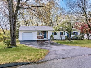 30 Sharren Ln, Enfield, CT 06082