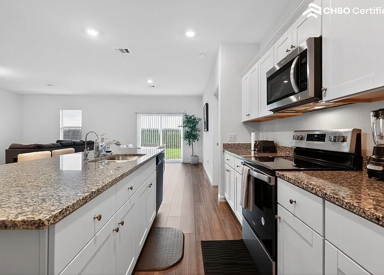 1052 Long Bay Ct — Photo 13