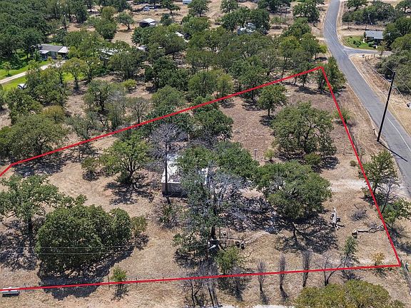 5th image of 902 Cottonwood Drive