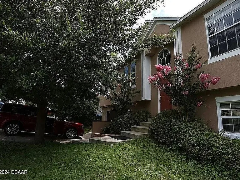 2266 N Normandy Blvd — Photo 1