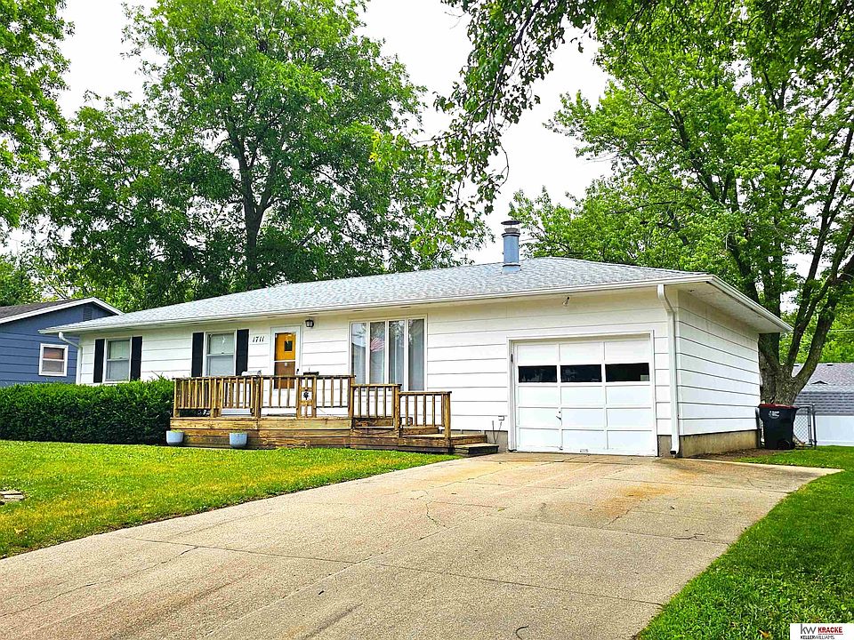 1711 Garfield St Beatrice NE 68310 Zillow