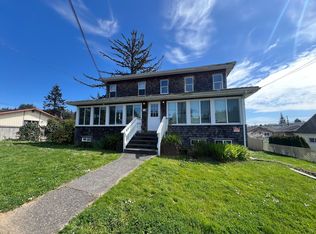 284 S 10th St #5, Coos Bay, OR 97420