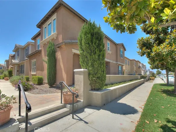 6130 Snapdragon St, Eastvale, CA 92880