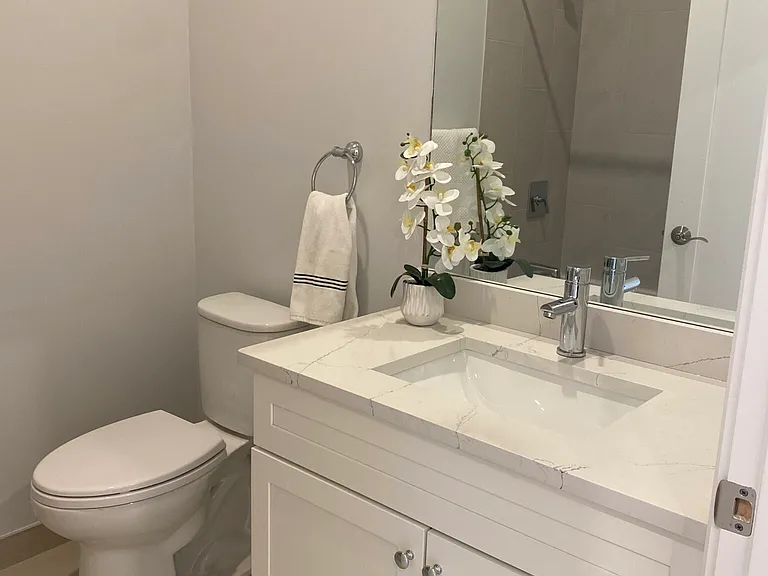 385 Pleasant St #7 — Photo 7