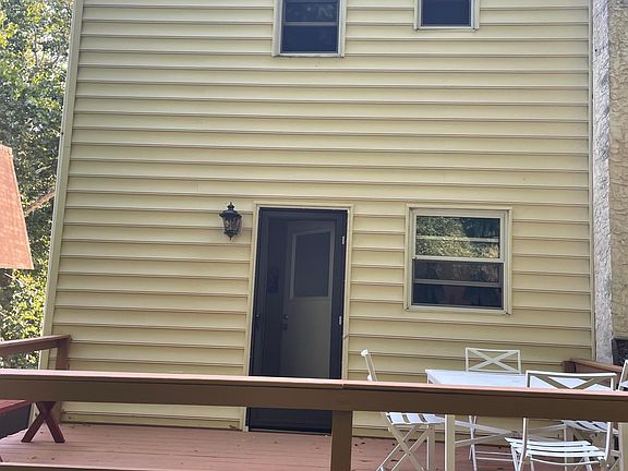 3rd image of 505 Bloomfield Ave