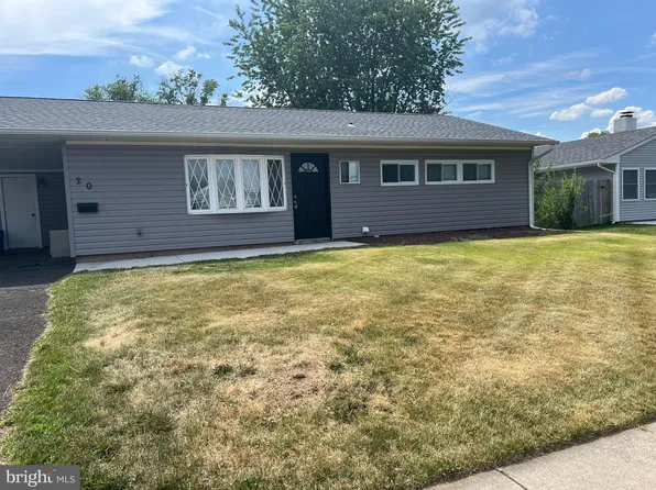 20 Stonybrook Dr, Levittown, PA 19055