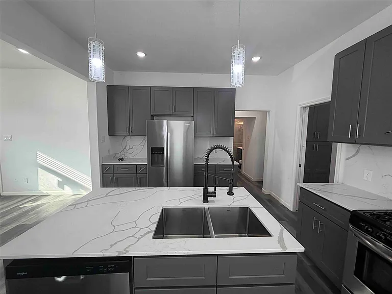 2404 Burkett St — Photo 10