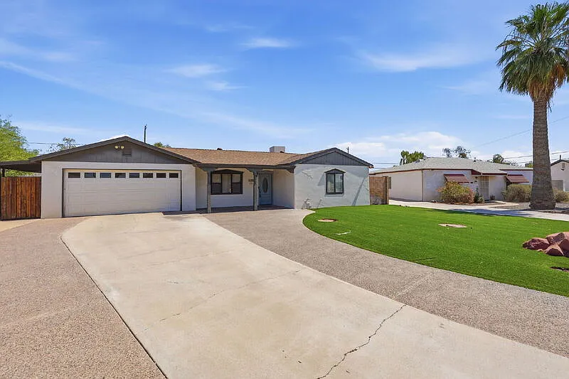3 bed, 2.0 bath, 1386 sqft, $2,895 — Photo 4