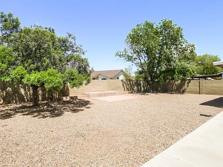 1042 S Canal Dr — Photo 18