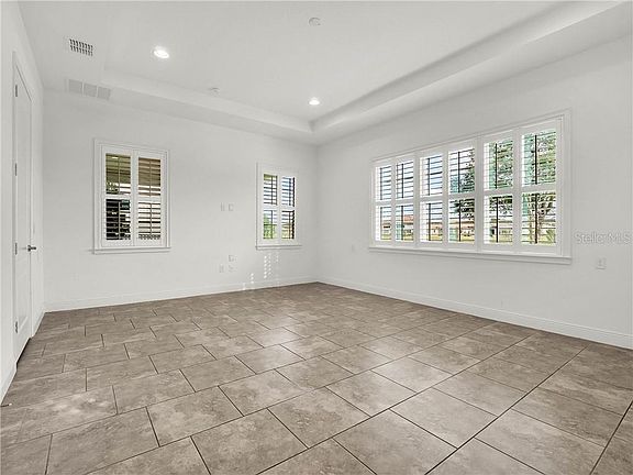 4th image of 13237 Woodford St