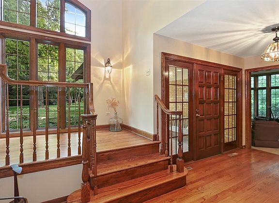 3rd image of 4662 Celano Dr