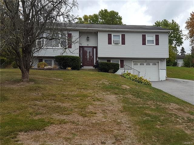 1st image of 25 Royal Cir