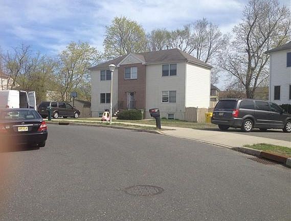 5th image of 21 Dena Ct