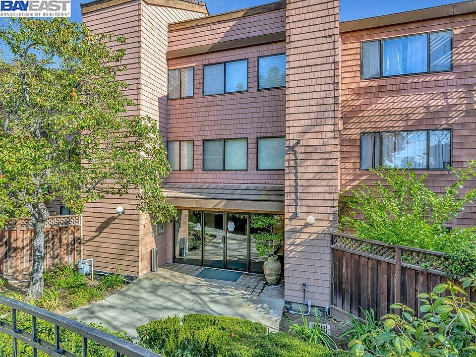 1st image of 25676 University Ct #215