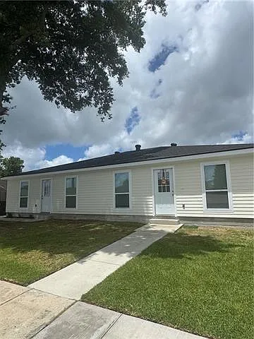 2300-2302 Bartolo Dr