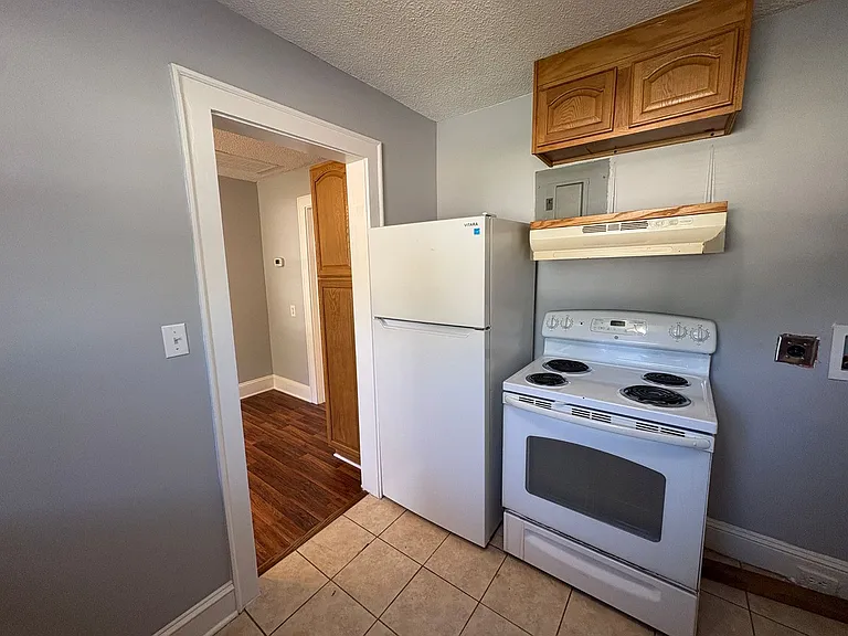 1832 Garibaldi Ave — Photo 6