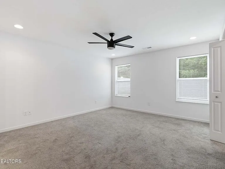 6513 Cara Cade Ln — Photo 33