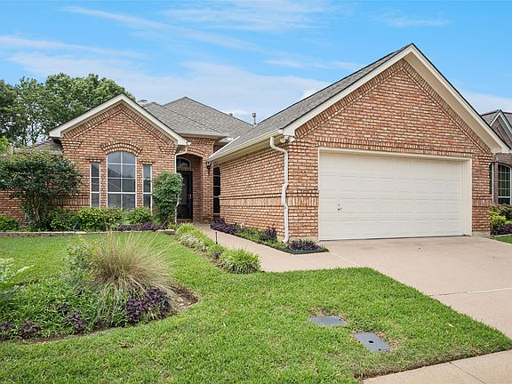 2nd image of 3216 Village Oak Dr
