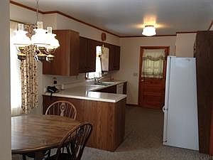 3rd image of 18 Timberland Dr