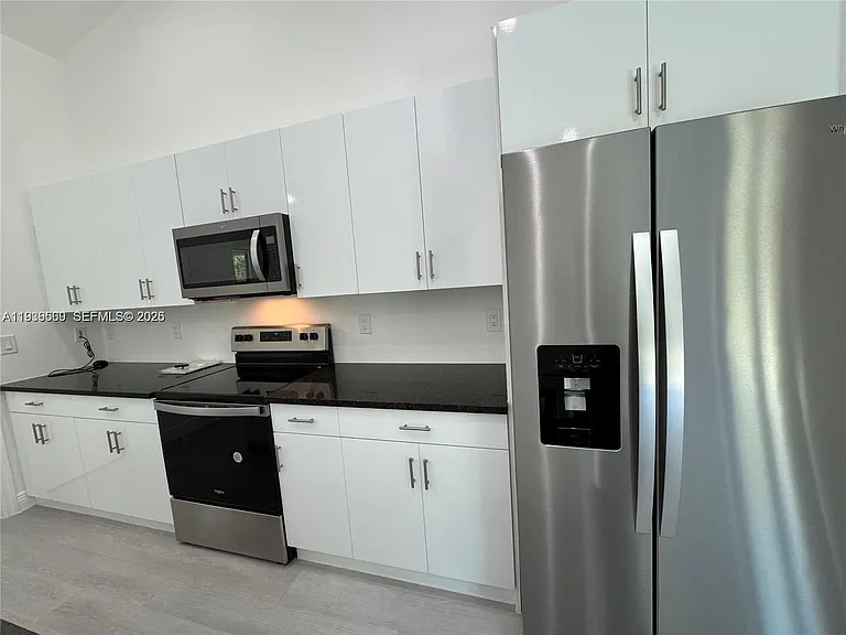 6018 Acorn Cir — Photo 8