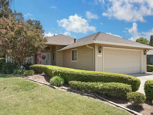 1374 Edgewood Ave, Escalon, CA 95320