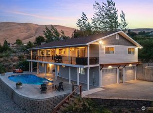 1901 Sleepy Hollow Rd, Wenatchee, WA 98801