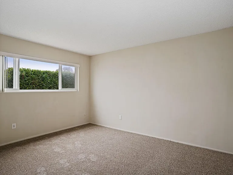 2 bed/2 bath
