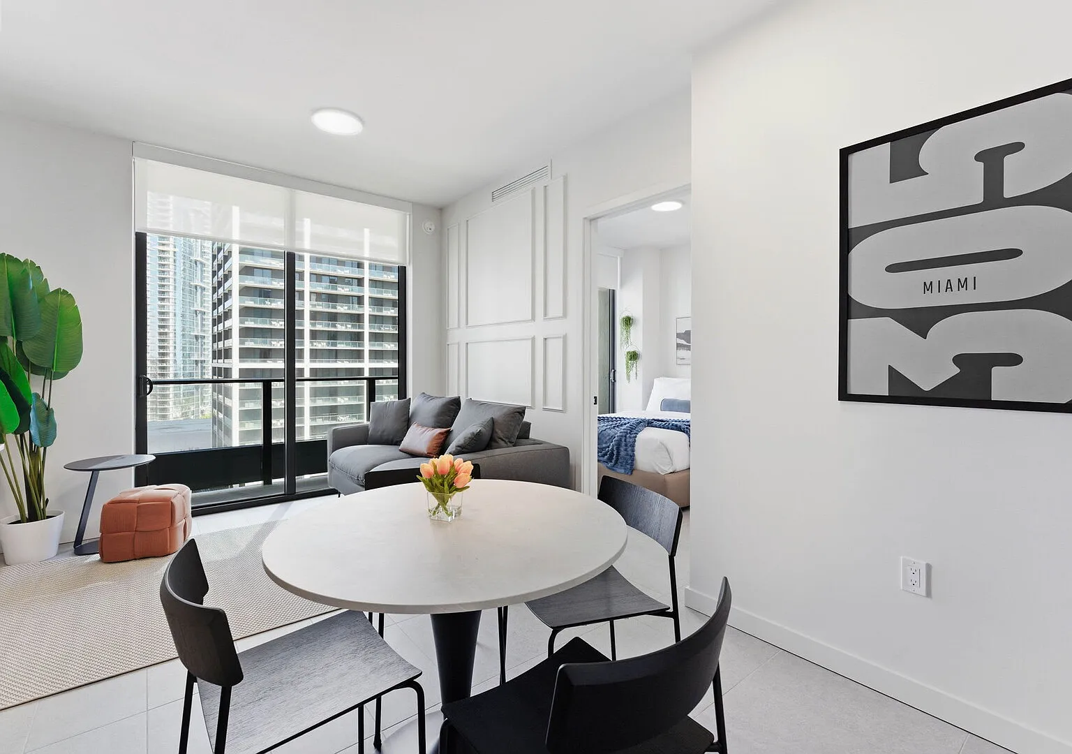 Luxury Miami Stay for 5 Guests — Photo 2