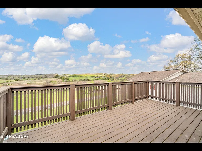 308 Lindder Dr — Photo 8