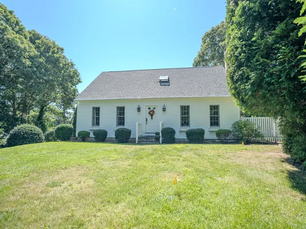 17 Clinton Drive, Yarmouth Port, MA 02675