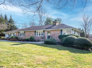 1 Dogwood Dr, Mendham Twp., NJ 07960