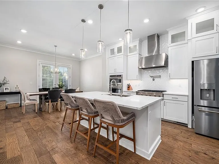 896 Mayfield Rd — Photo 3