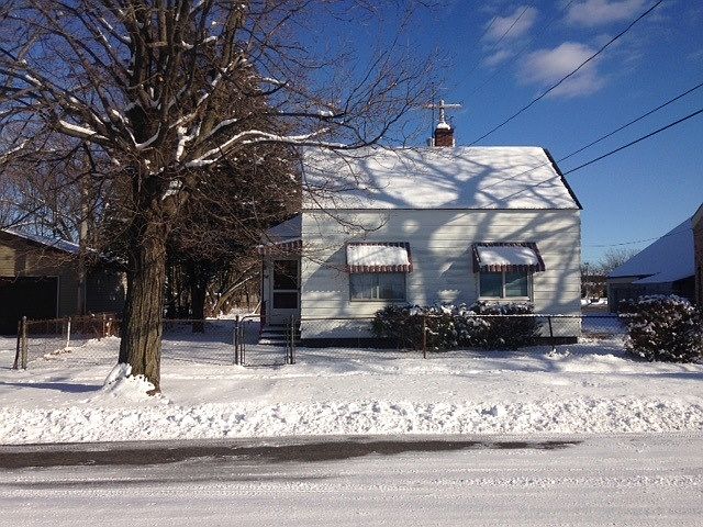 1st image of 318 McPherson St