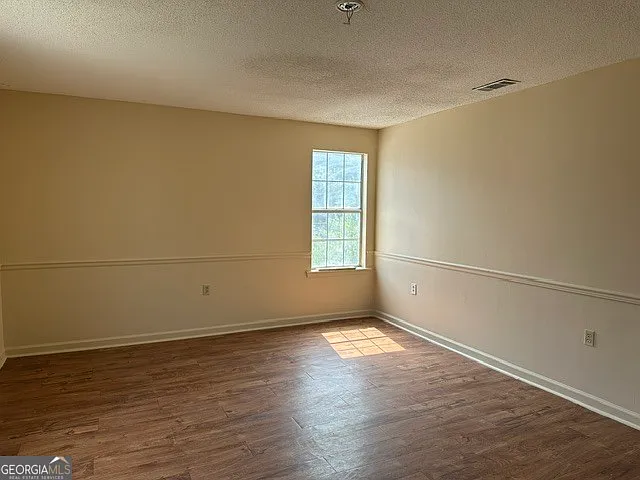 102 W Inman St #4 — Photo 3