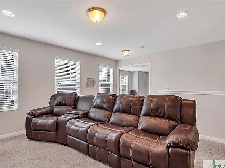 365 Southwilde Way — Photo 31