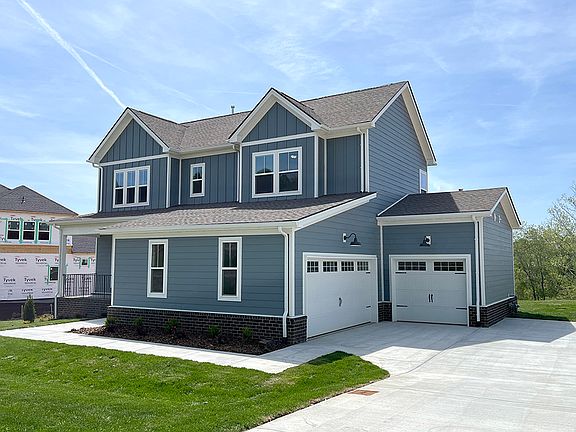 Oxford Farm House, 3-Car Garage