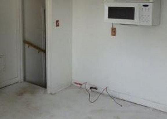 4th image of 551 E 253rd St