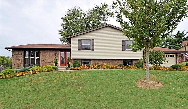1st image of 7995 Pinetree Cir