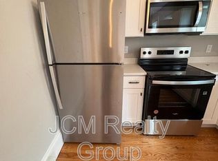 20 Wall St #22, Foxboro, MA 02035